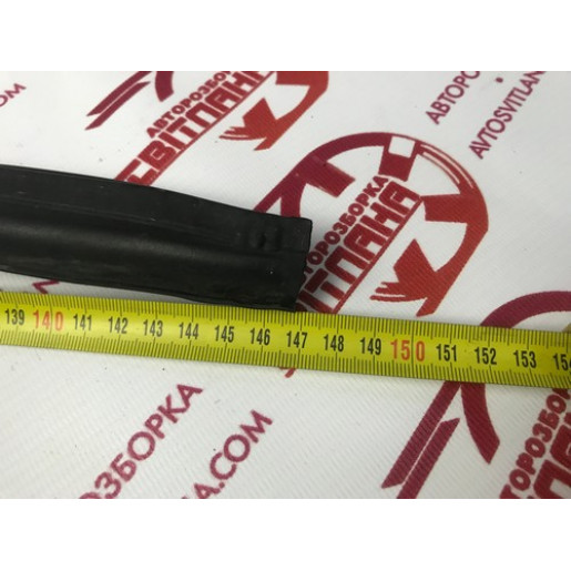 Уплотнитель капота (1470 mm) Opel Combo 2001-2011 90535137